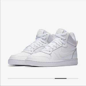 Nike Court Borough Mid